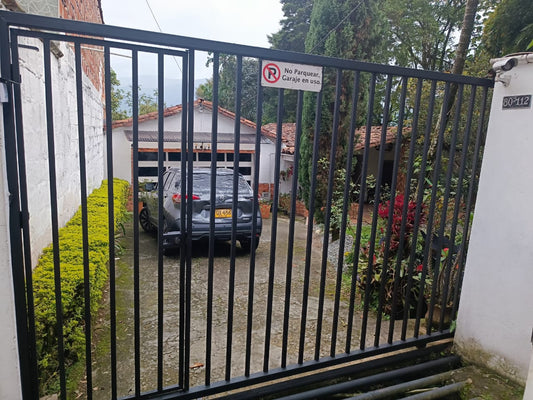 Casalote en Venta en La Estrella, 1.670 mts², Cerca al Parque Principal