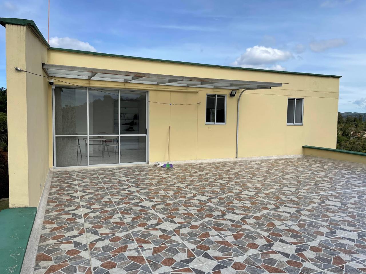 casafinca -Arriendo- Santa Elena