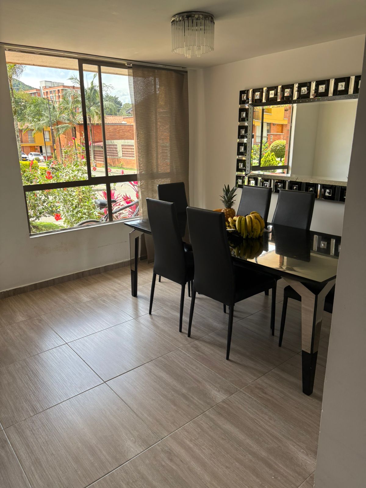 🏡 Casa en Venta en Itagüí, Suramérica, 4 Habitaciones, Urbanización Iguazú,  220 m²🌳