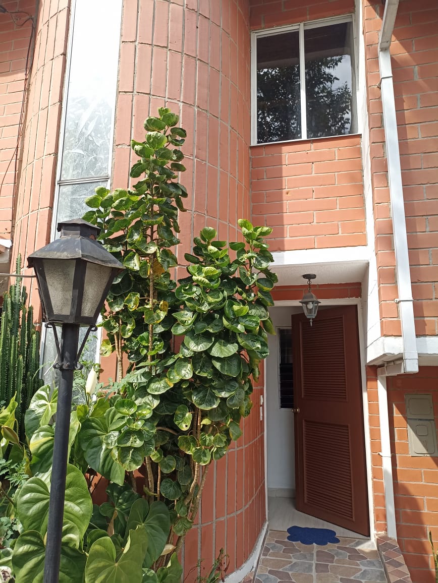 🏡 Casa en Venta en La Estrella | ¡Oportunidad de Inversión con Renta! 80 m²💰