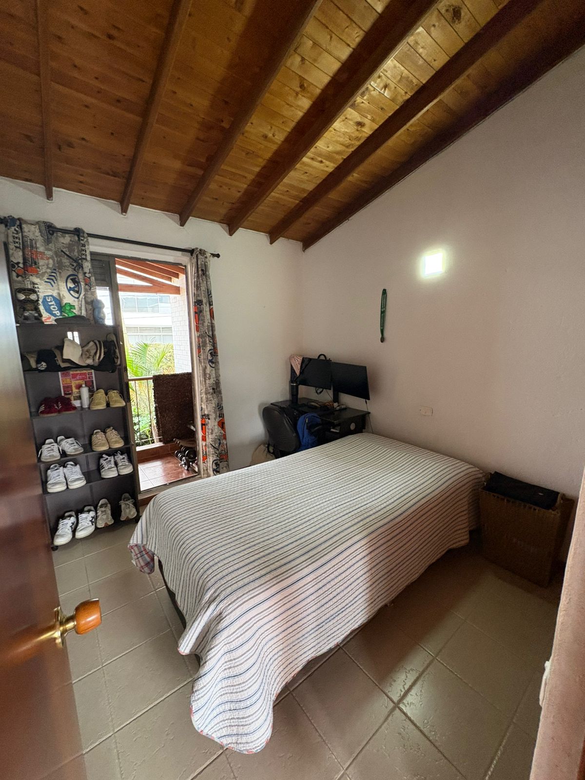 🏡 Casa en Venta en Itagüí, Suramérica, 4 Habitaciones, Urbanización Iguazú,  220 m²🌳