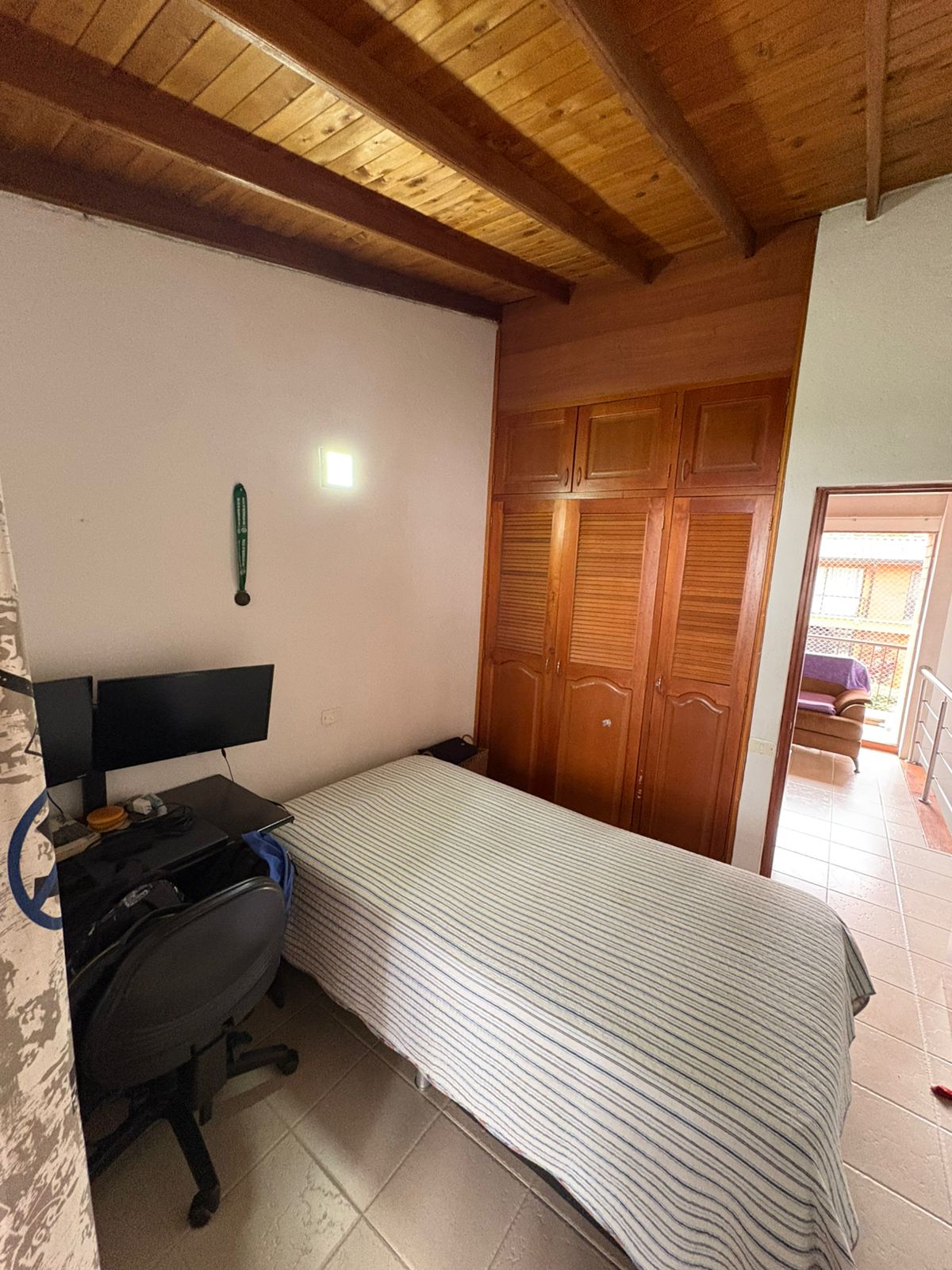 🏡 Casa en Venta en Itagüí, Suramérica, 4 Habitaciones, Urbanización Iguazú,  220 m²🌳