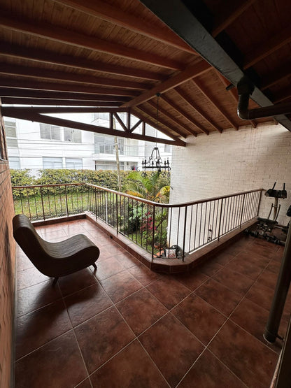 🏡 Casa en Venta en Itagüí, Suramérica, 4 Habitaciones, Urbanización Iguazú,  220 m²🌳