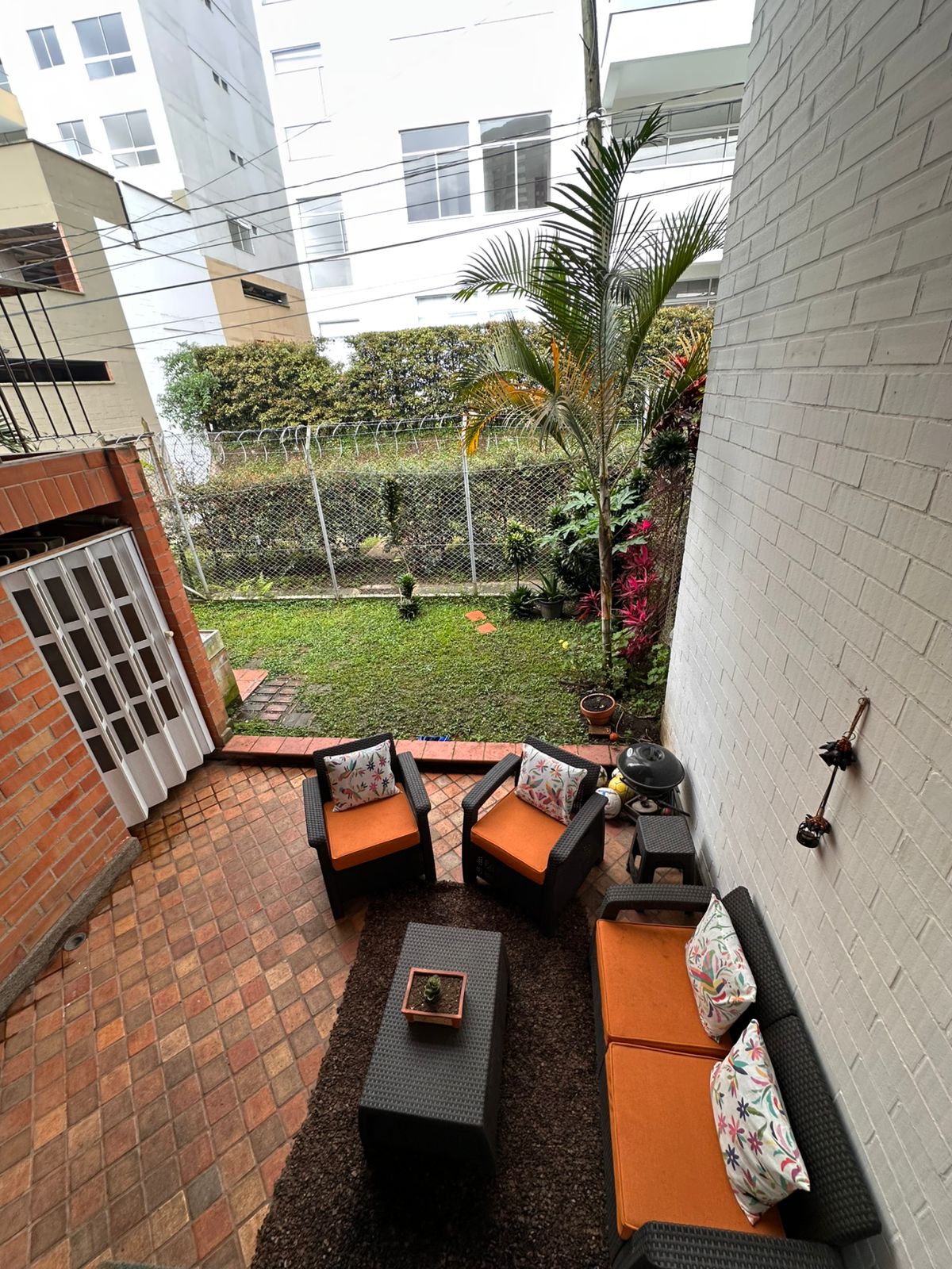 🏡 Casa en Venta en Itagüí, Suramérica, 4 Habitaciones, Urbanización Iguazú,  220 m²🌳