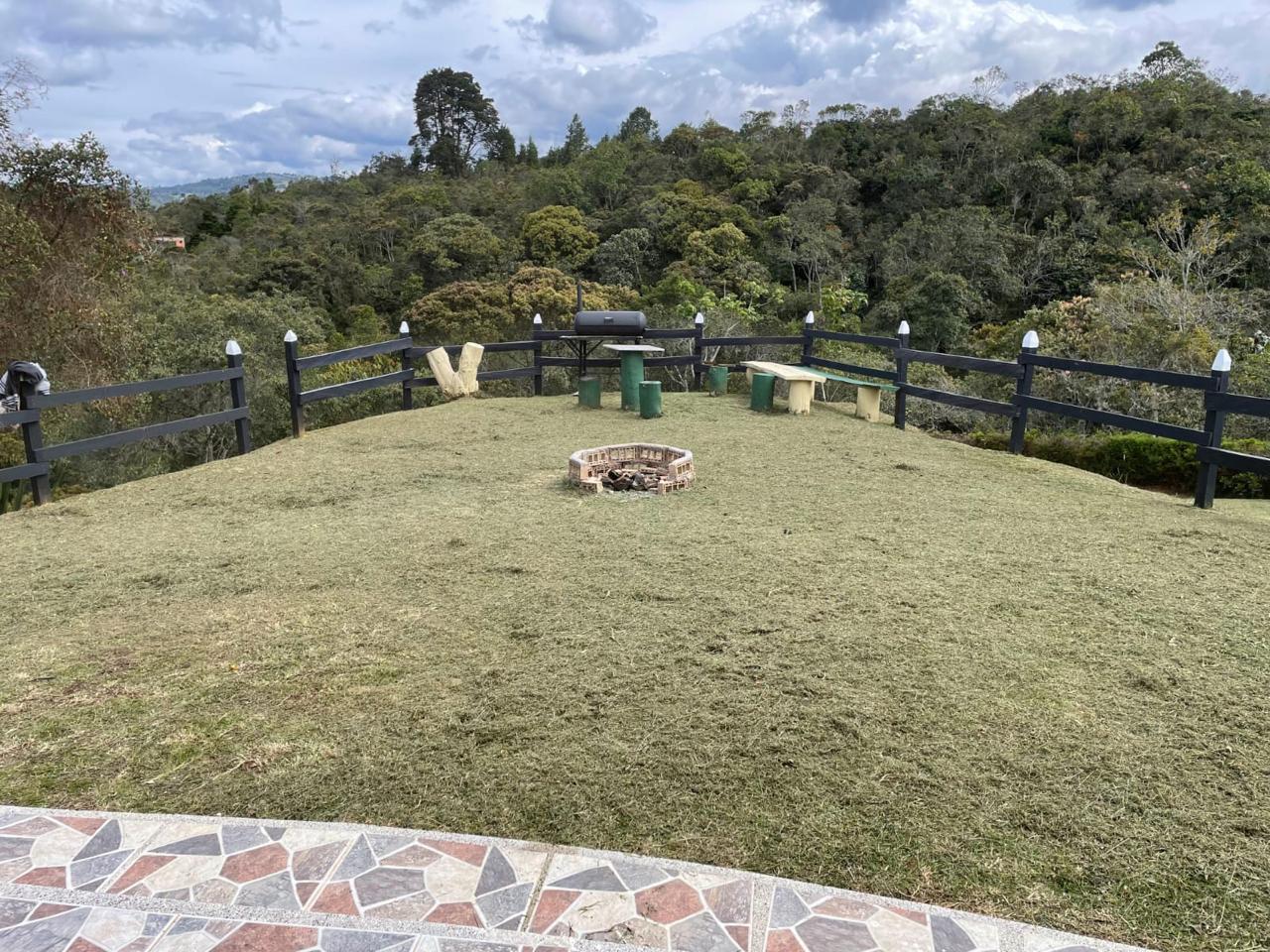 casafinca -Arriendo- Santa Elena