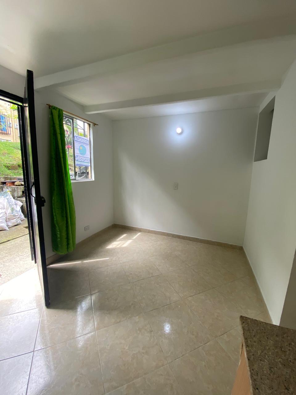 🏠 Casa en Renta en Barrichara, San Antonio de Prado, Moderno y dos plantas, 55 mts2 🌟