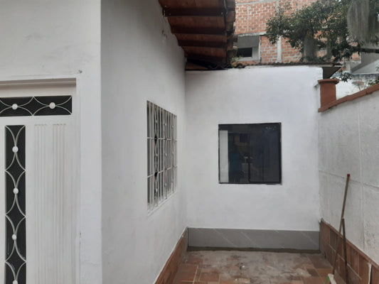🏠 Casa en Renta , La Estrella– Amplia, cerca de transporte publico