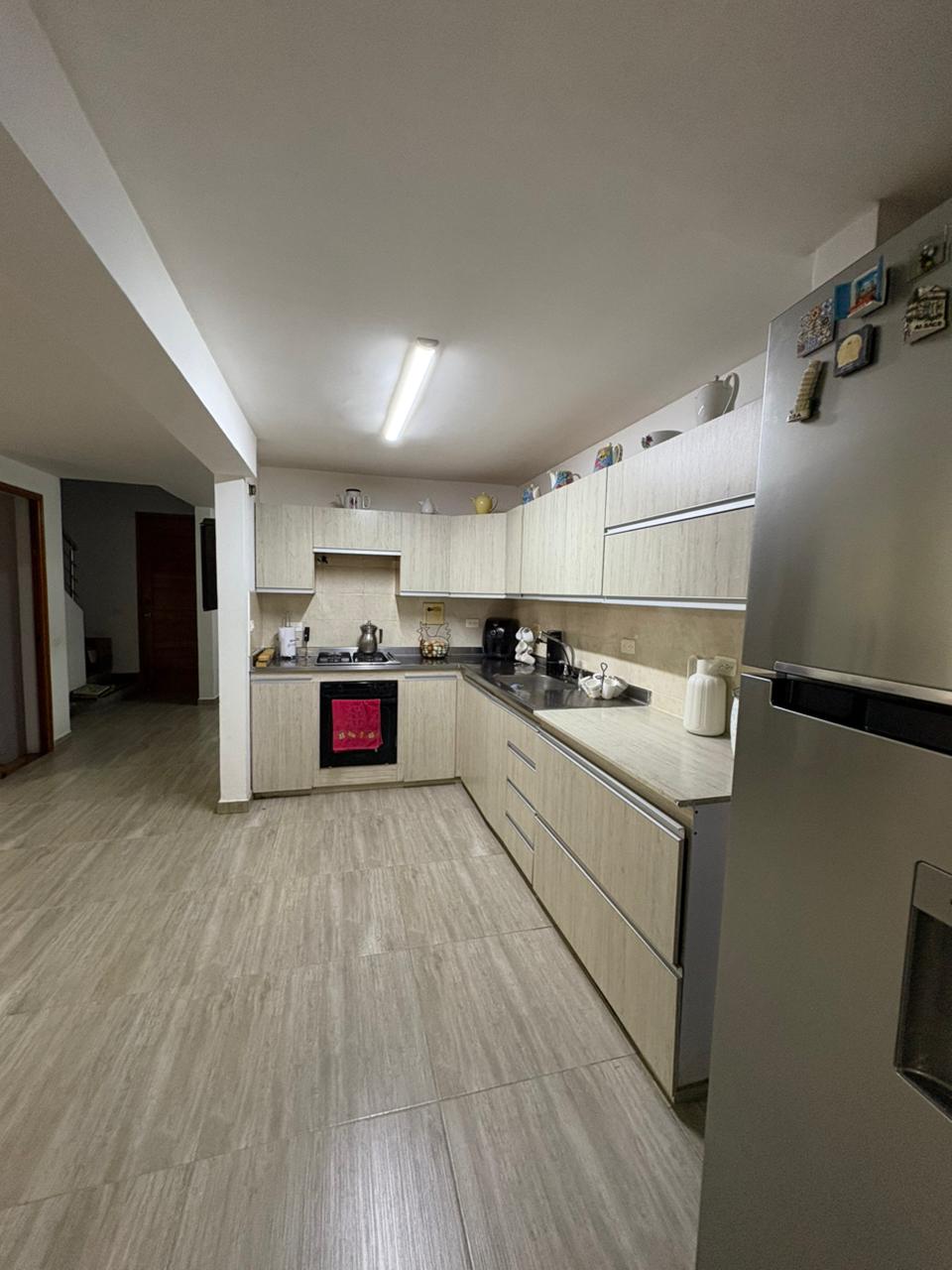 🏡 Casa en Venta en Itagüí, Suramérica, 4 Habitaciones, Urbanización Iguazú,  220 m²🌳