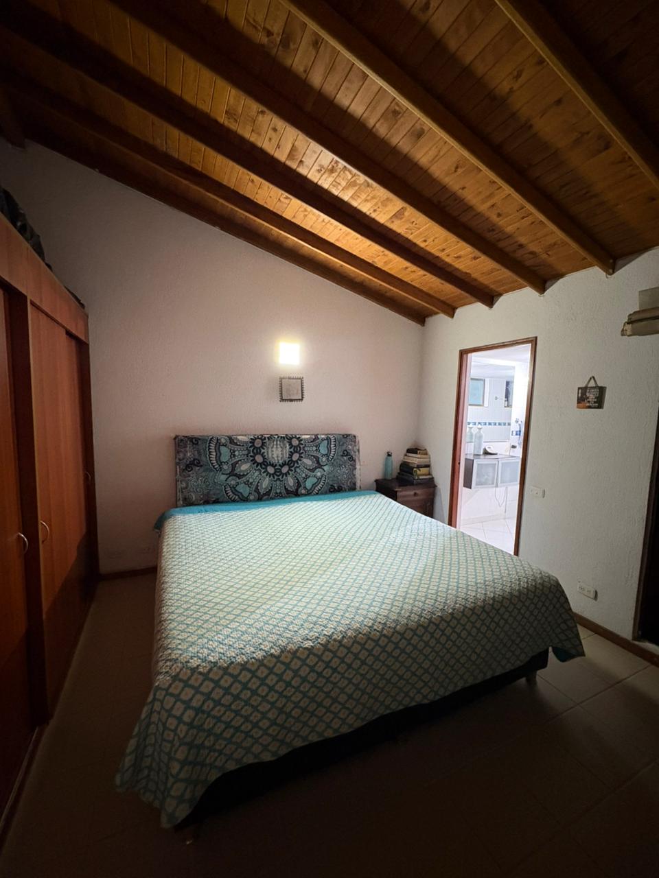 🏡 Casa en Venta en Itagüí, Suramérica, 4 Habitaciones, Urbanización Iguazú,  220 m²🌳