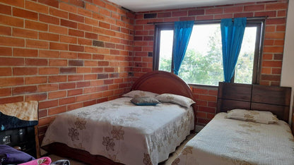 Finca en venta – Morrón, La Estrella – 12.400 m², casa 280 m², pesebreras