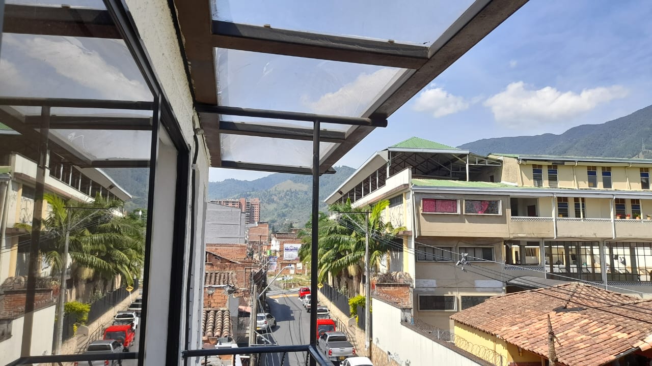 🏡 Apartaestudio en arriendo en La Estrella, sector La Presentación, con balcón, 35 mts2 🏡