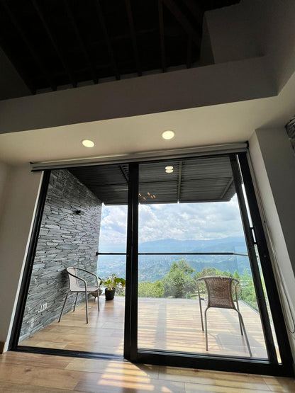 🏡 Espectacular Casa Lote de Lujo en La Estrella con Vistas Panorámicas y Privacidad Absoluta 🌳