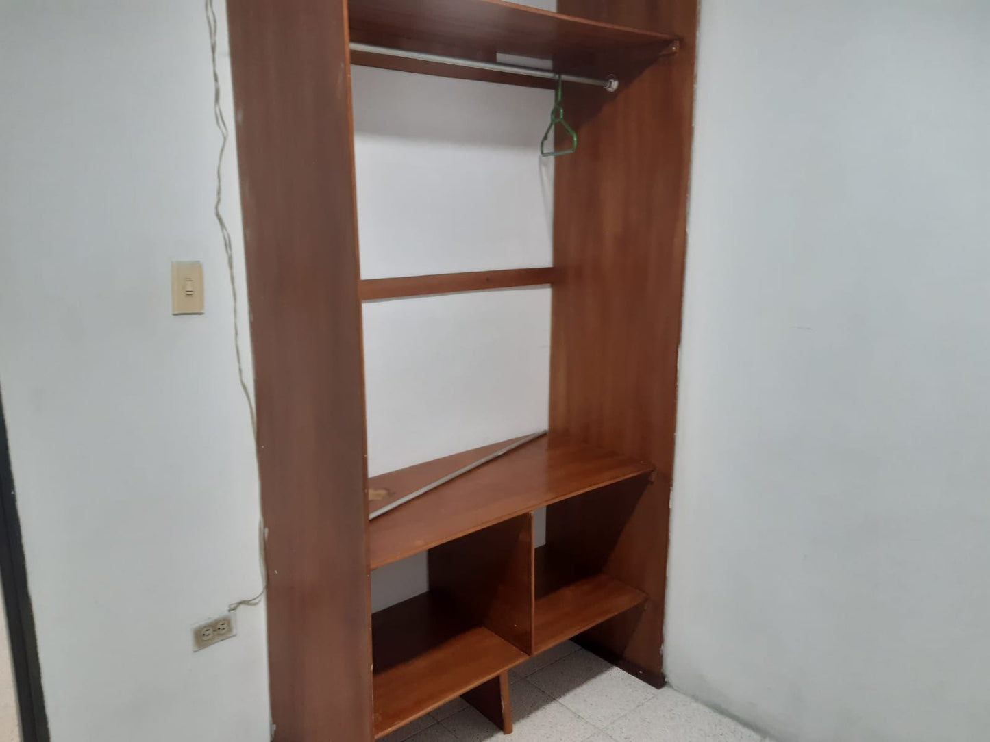 🏠Apartemento en Renta , La Estrella– Amplia, cerca de transporte publico, 3 habitaciones