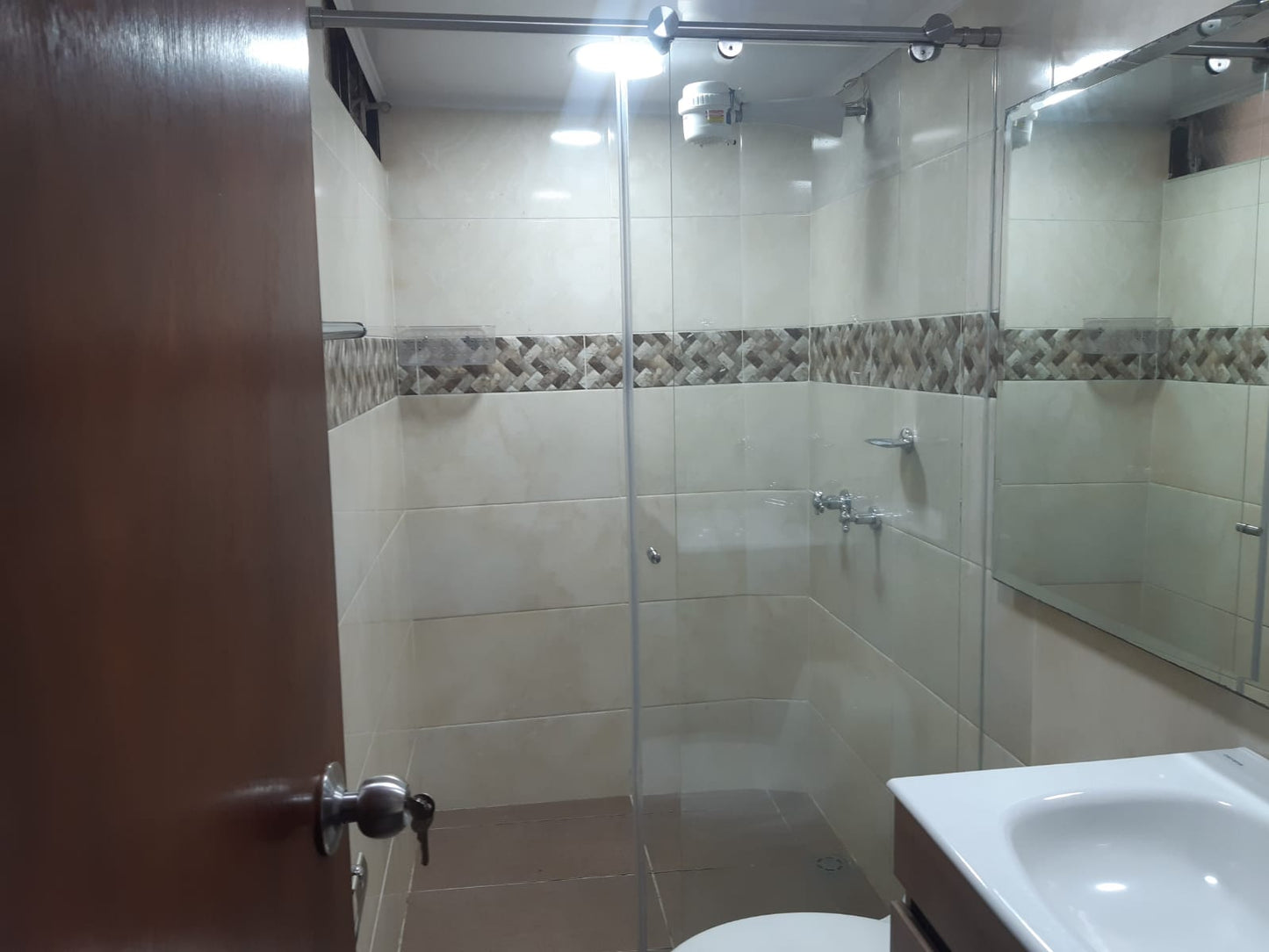 🏠Apartemento en Renta , La Estrella– Amplia, cerca de transporte publico, 3 habitaciones