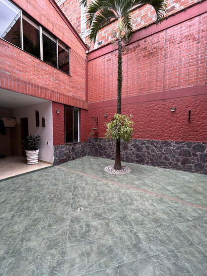 Casa en Venta en Sabaneta, Urbanización Cortijo de San José, 410 m²